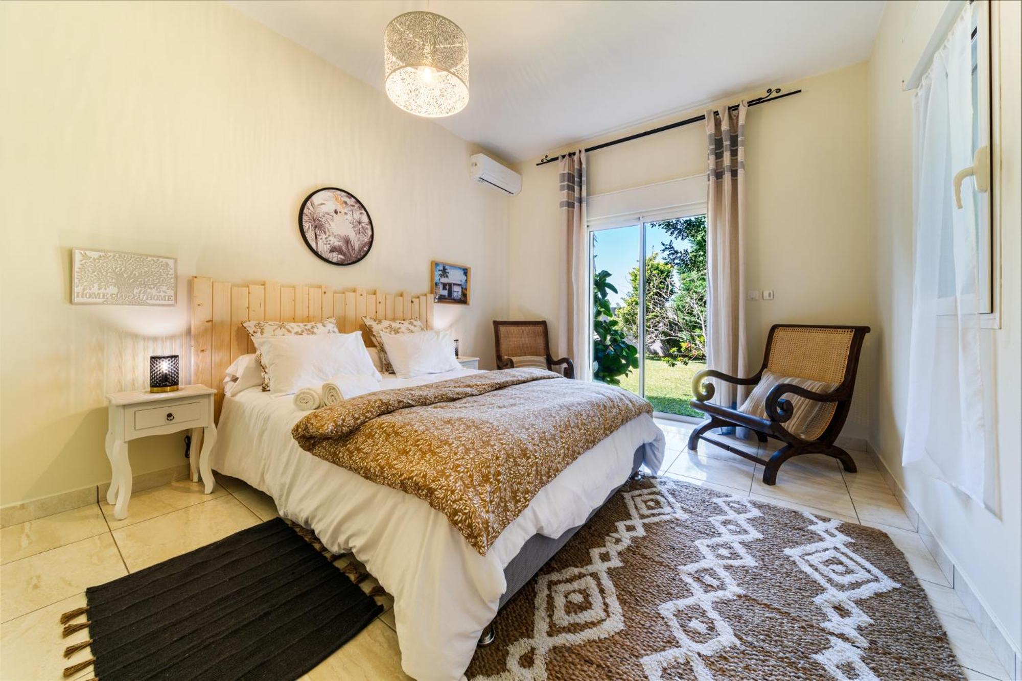 Villa Et Grand Jacuzzi Six Personnes, En Pleine Nature 생조세프 외부 사진